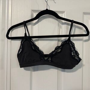 SKIMS FITS EVERYBODY LACE TRIANGLE BRALETTE